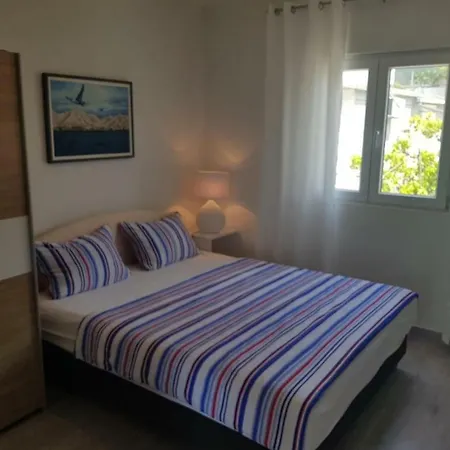 In Rogoznica With Seaview, Terrace, Air Condition, Wifi Apartamento Rogoznica (Sibenik-Knin)